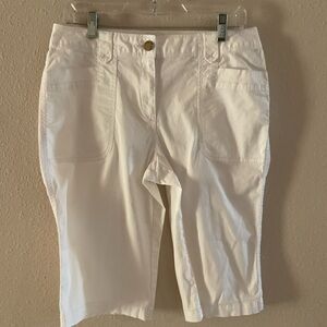 Chico’s Bermuda Shorts The Ultimate Fit White Cotton Women’s Size 4 (Chico’s 0)